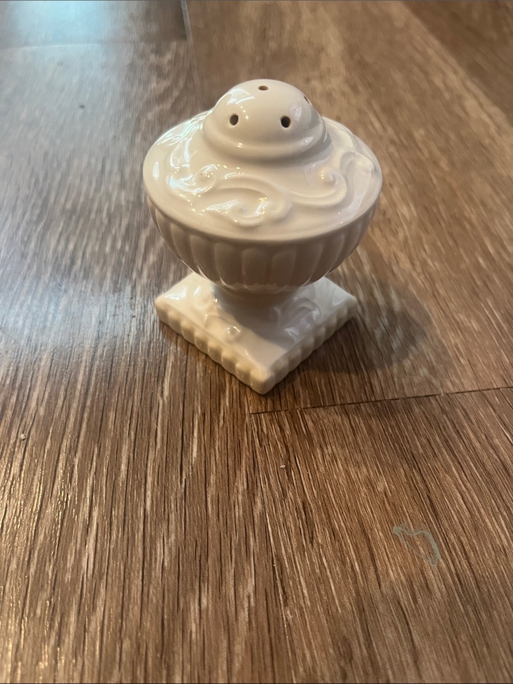 Lenox Butlers Pantry White  Ceramic Salt Shaker